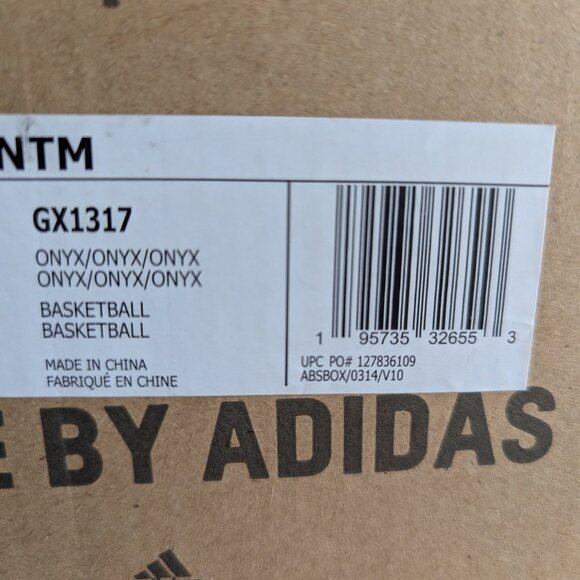 Adidas Yeezy Quantum in Onyx - Picture 11 of 11